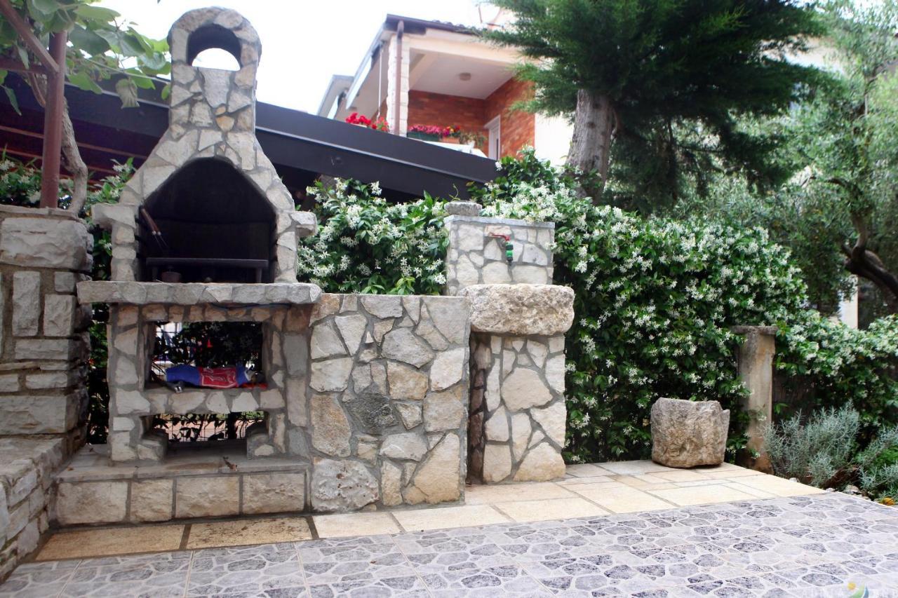 Nice Apartment Near The Sea Es3 Umag Exterior photo